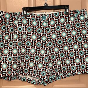 crown & ivy Multicolor Geometric Women's Shorts